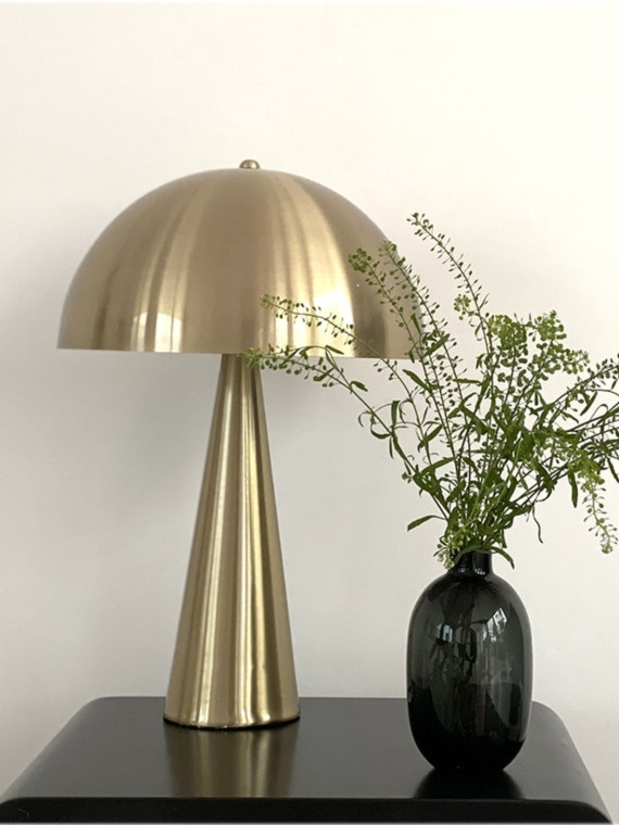 opjet-lamp-in-sati-finish-gold-metal-paul