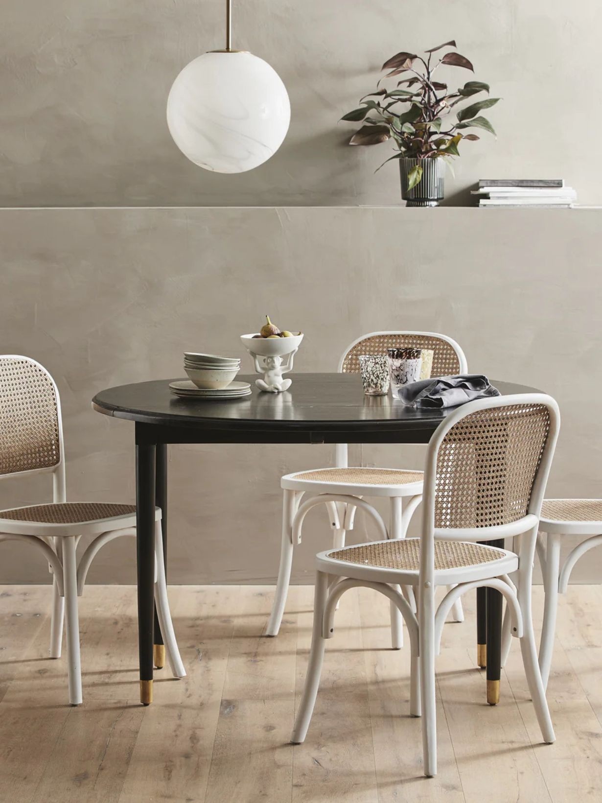 Nordal Table ronde pliante en bois noir Ahr