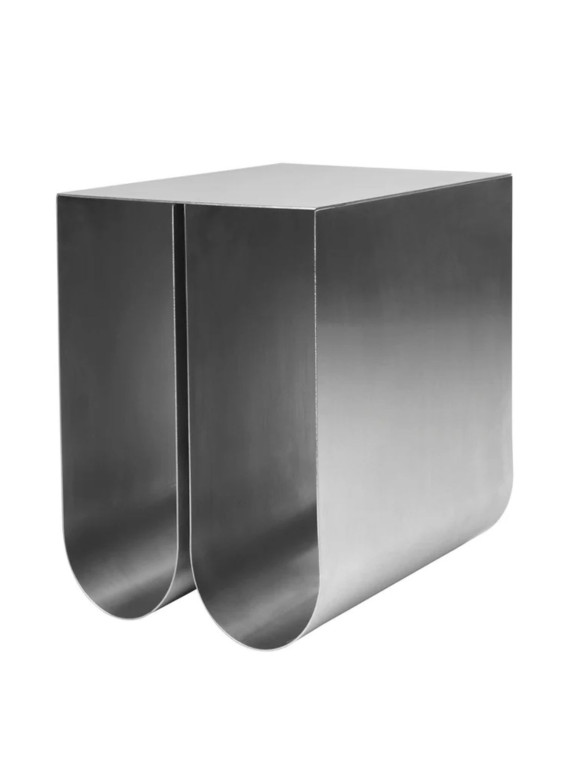kristina dam Table d’appoint incurvée en acier brut Curved