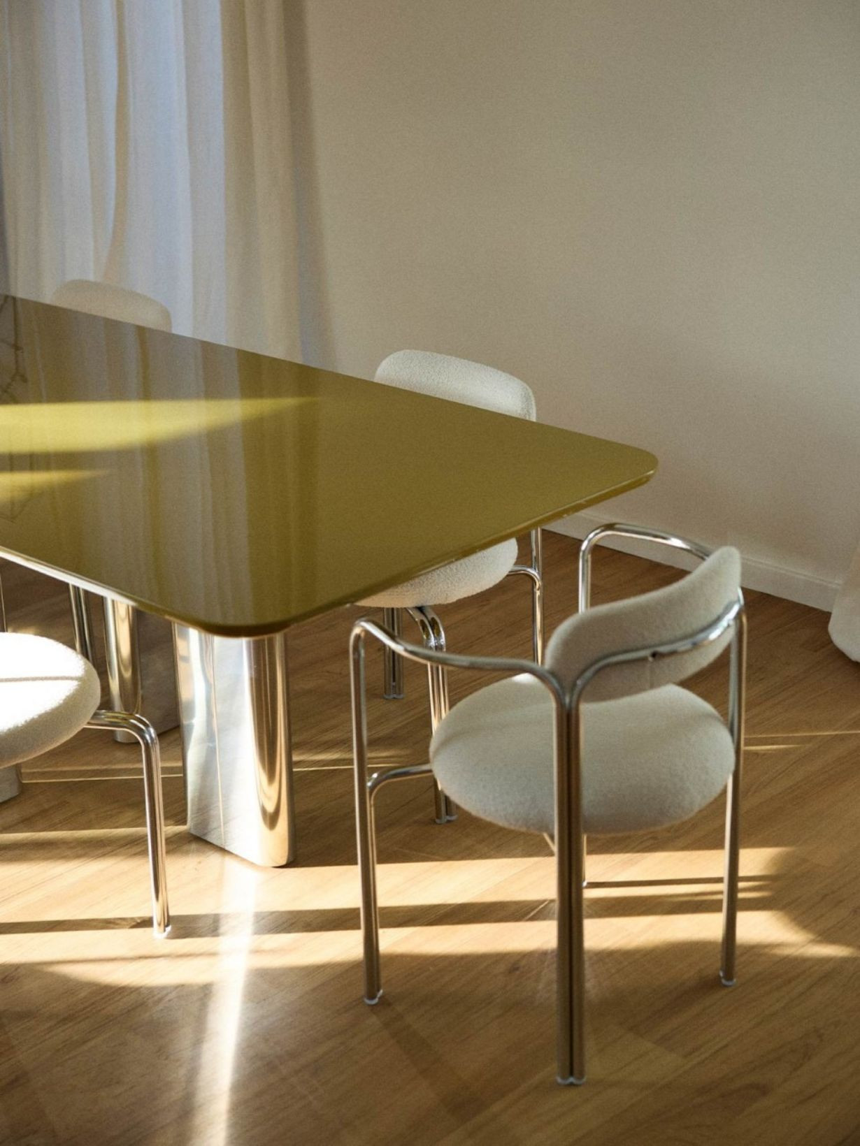 Gabrielle Paris Hortense table armchair in chromed steel and bouclette fabric
