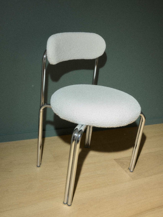 Gabrielle Paris Chaise de table Violette en acier chromé et tissu bouclette