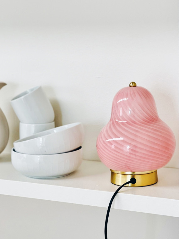 Lampe de table en verre et métal, Lucy Dyberg Larsen rose