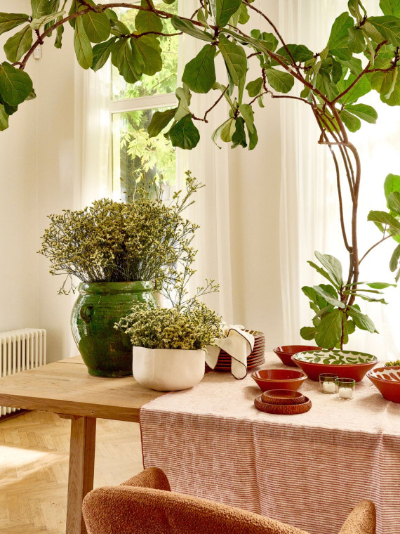Pomax - Solid oak farmhouse table, French Farm | MBS Design