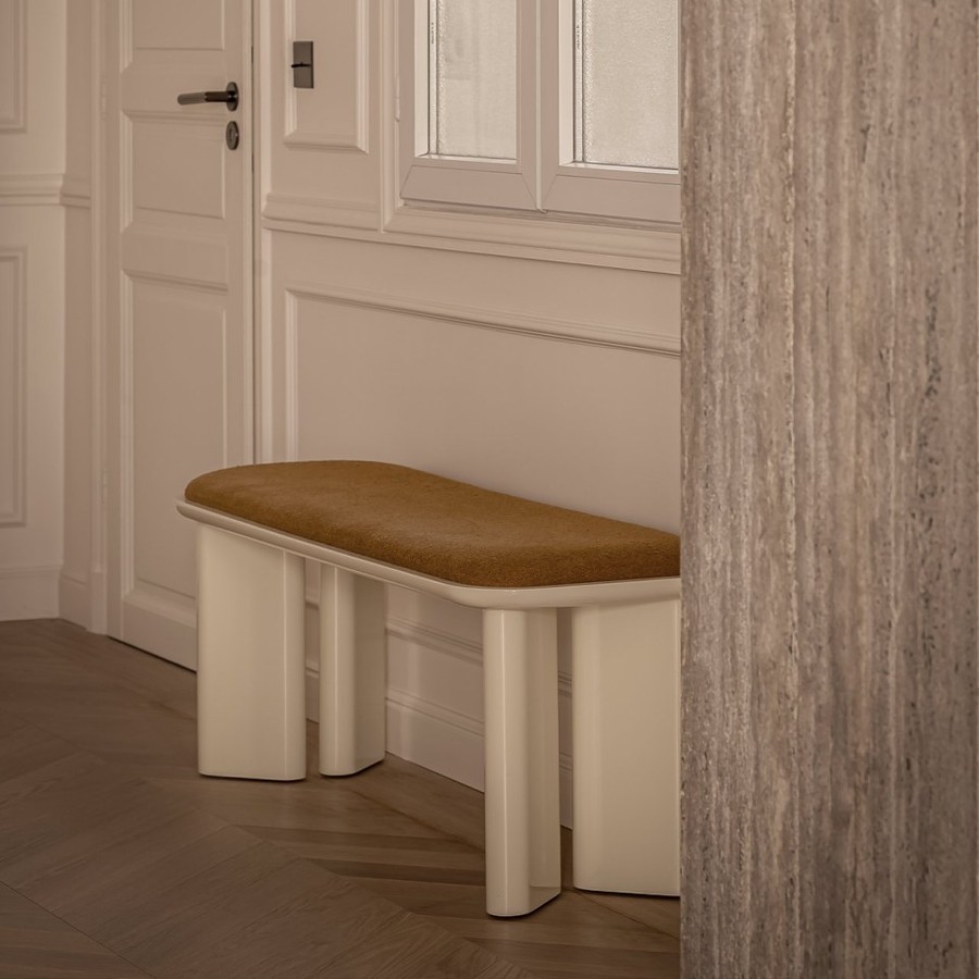Banc Lazare Gabrielle Paris bois laqué crème en ambiance