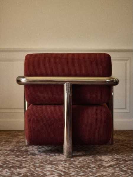Gabrielle Paris fauteuil Claude 70 inox poli velours jaspe · vue de dos