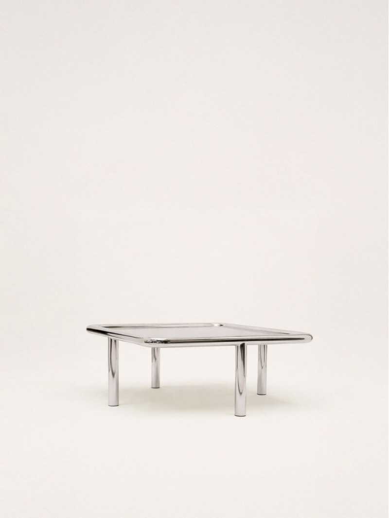 Gabrielle Paris table basse Alix inox poli · vue de face, cadrage large
