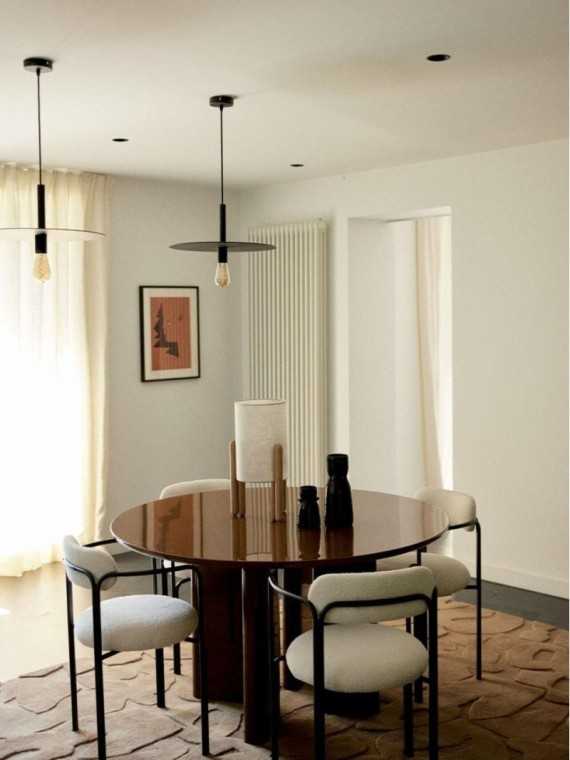 Gabrielle Paris Joe dining table caramel lacquer · dining room setting