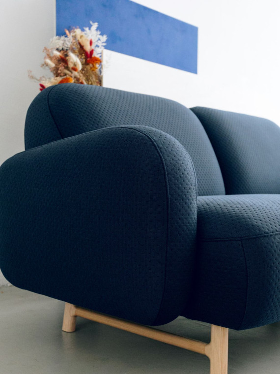 Harto 2-seater sofa Auguste cobalt blue fabric