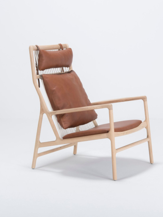 Solid oak chaise longue, leather seat, Dedo