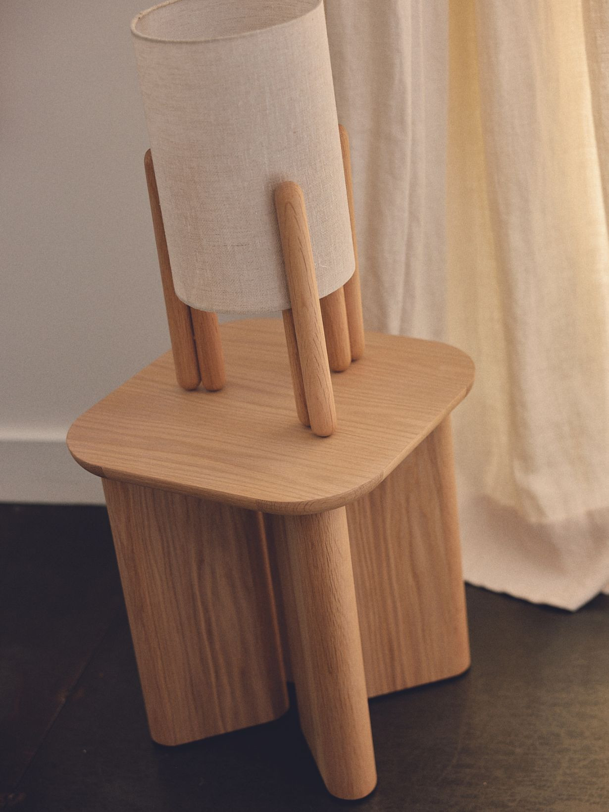Natural ash pouffe, Lazarus