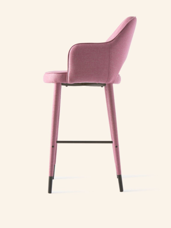 Chaise de bar en tissu rose avec accoudoir Berry Pols Potten