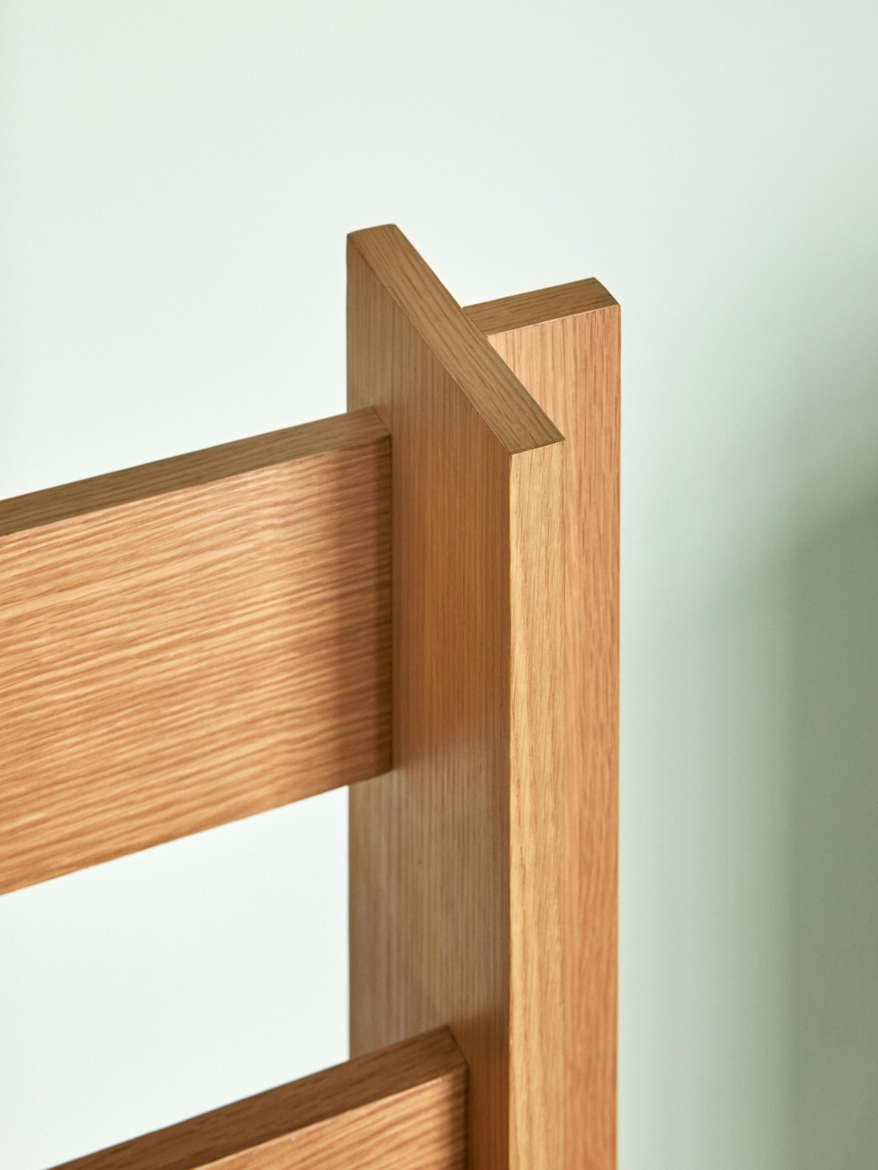 Hübsch-Porte-revues/ Partition in natural oak, Forma | MBS DESIGN