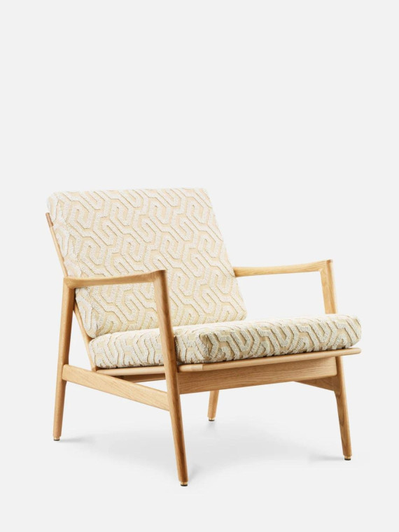 Oak armchair, Stefan tissus Coffee 366 Concept