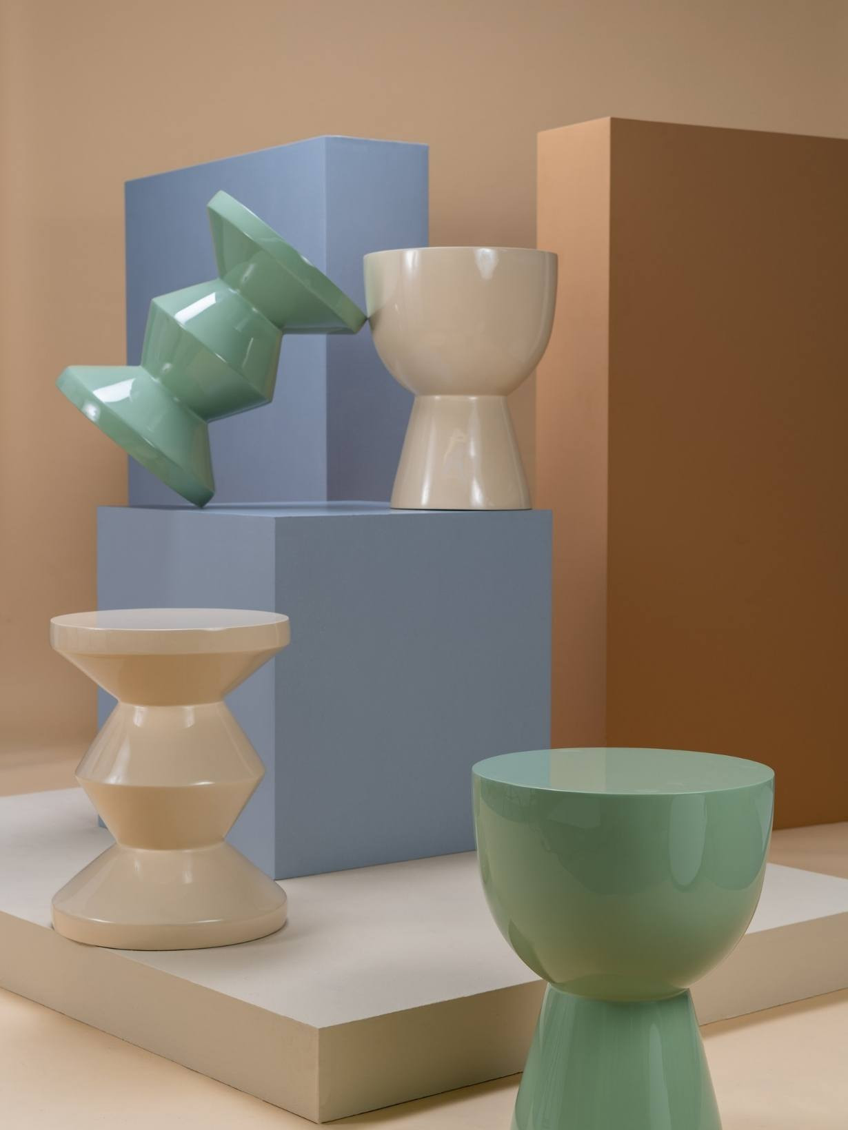 PolsPotten - Zig Zag stool olive green lacquer| MBS Design