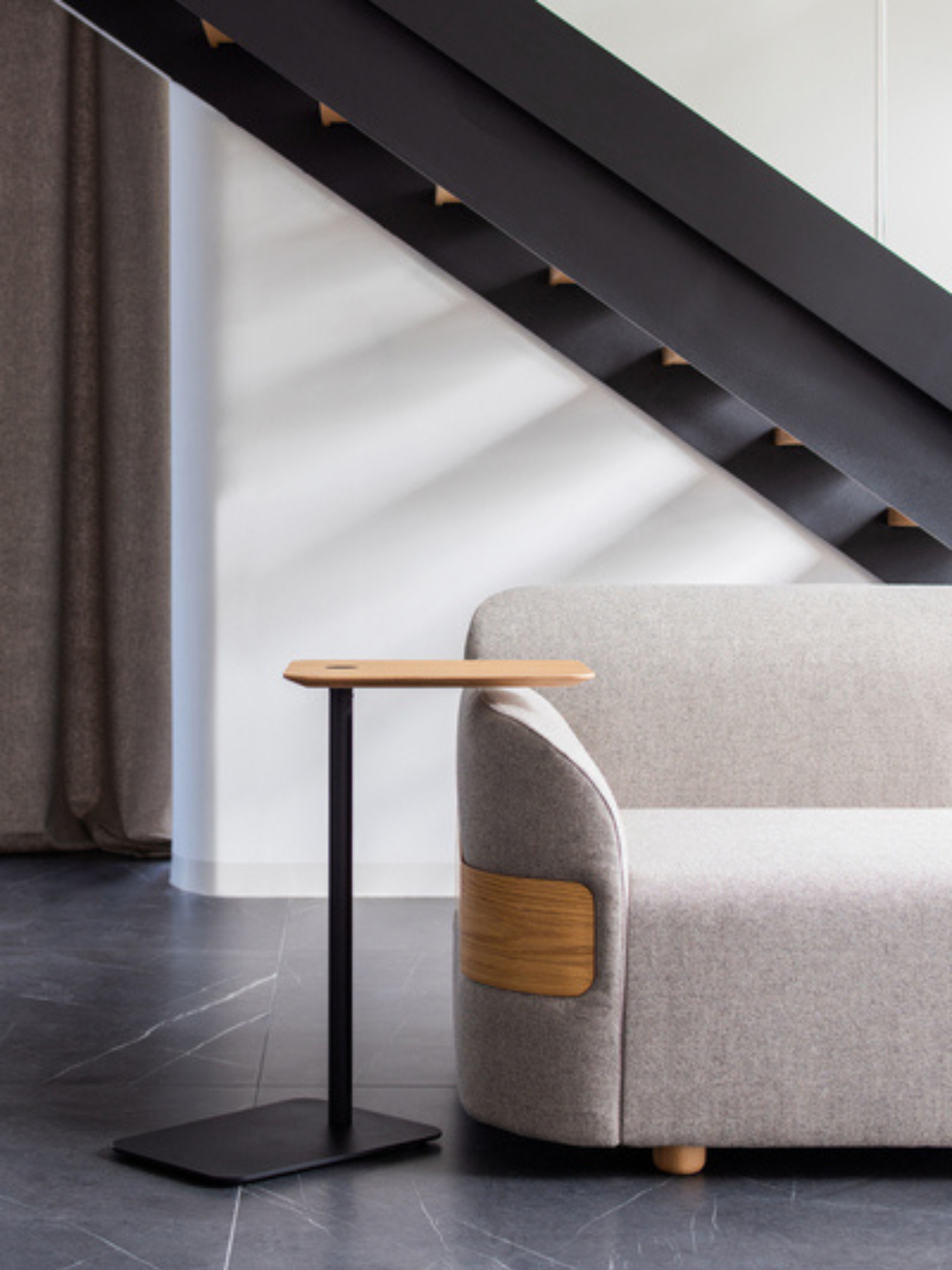 Gazzda table d'appoint Loop