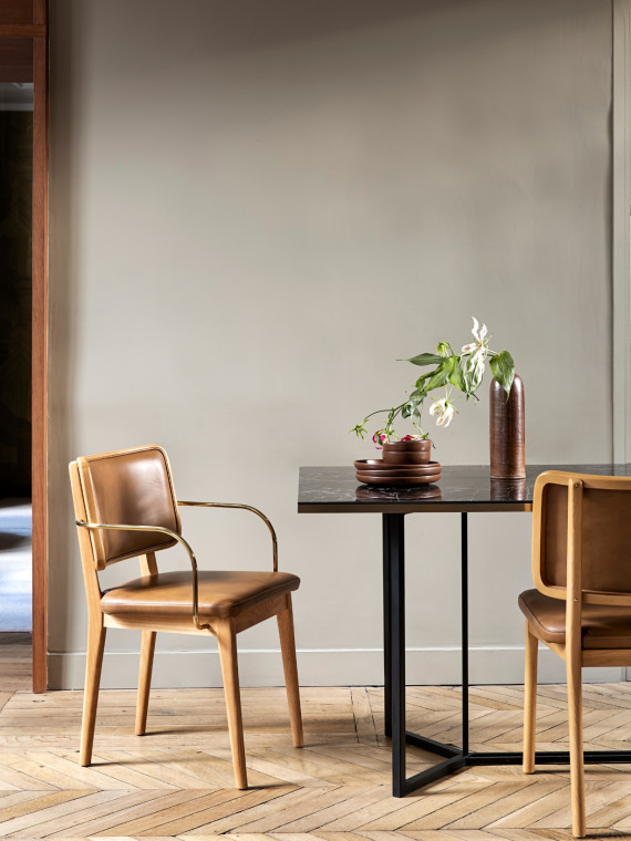 rededit-Oak leather chair, Upholsterer