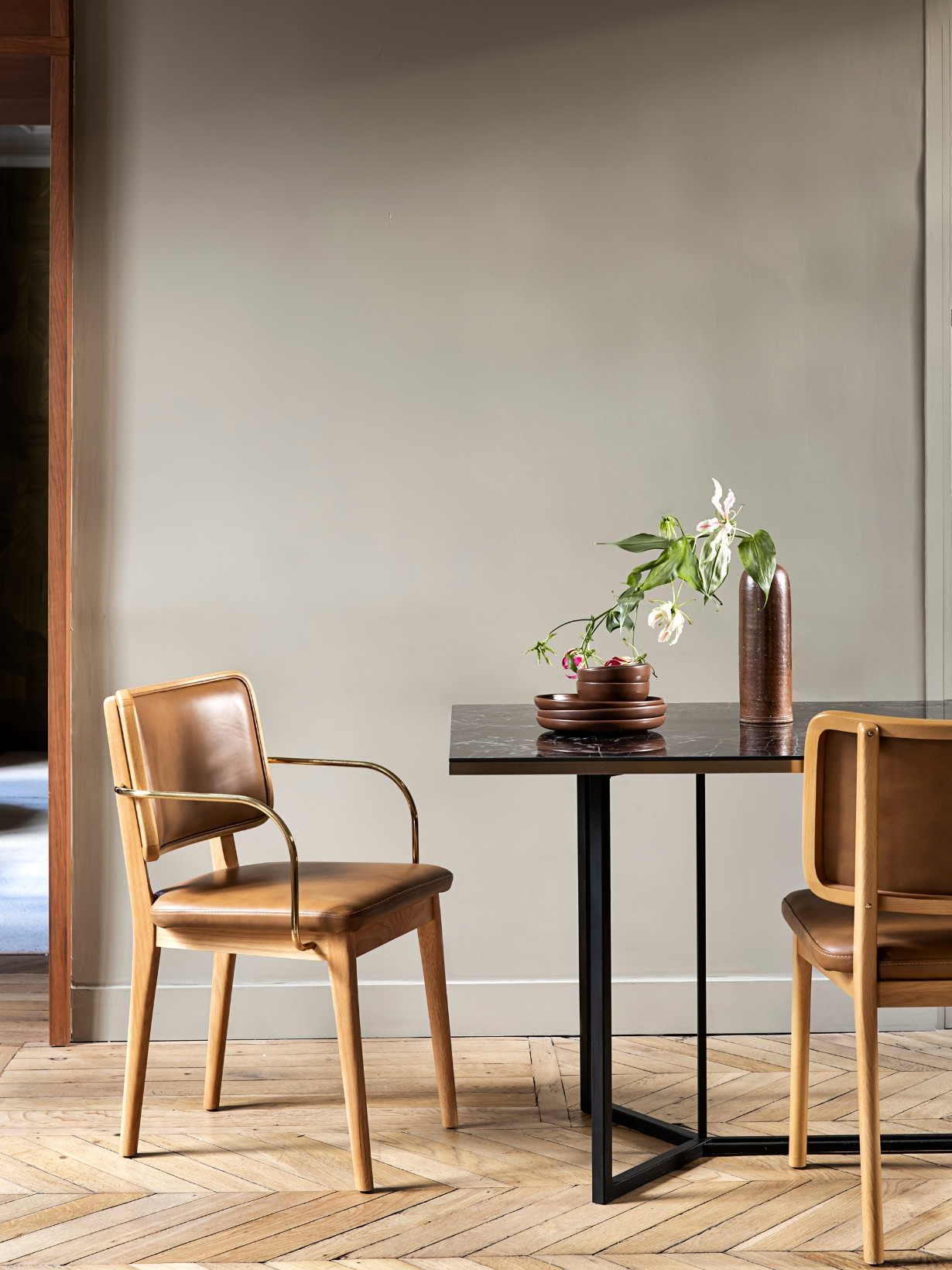 rededit-Oak leather chair, Upholsterer