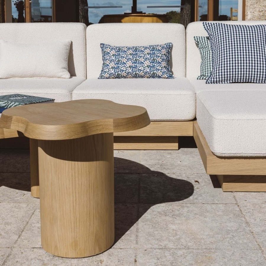 Table d'appoint Mahaut Gabrielle Paris chêne naturel en terrasse