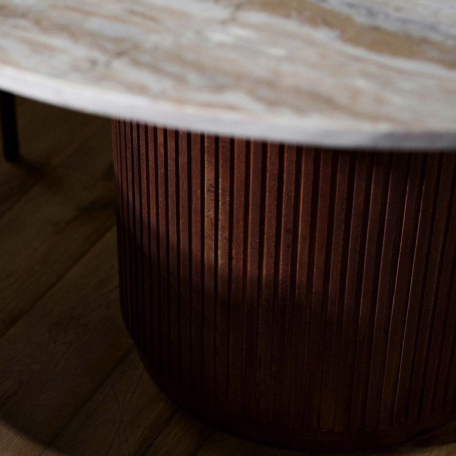 Nordal table à manger Erie, détail du pied en bois de manguier foncé