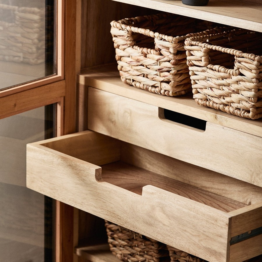 Nordal armoire vitrine Viva, détail d'un tiroir ouvert